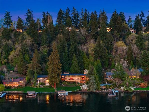 415 Shoreland Drive SE, Bellevue WA 98004