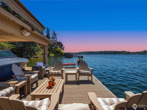 415 Shoreland Drive SE, Bellevue WA 98004