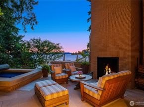 415 Shoreland Drive SE, Bellevue WA 98004