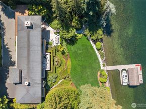 415 Shoreland Drive SE, Bellevue WA 98004