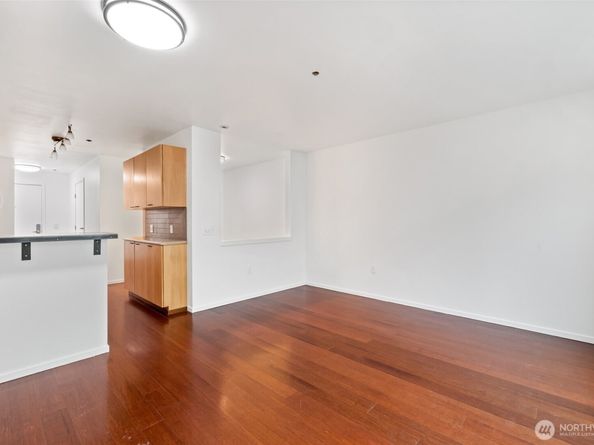 12334 31st Avenue NE 305, Seattle WA 98125