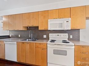 12334 31st Avenue NE 305, Seattle WA 98125