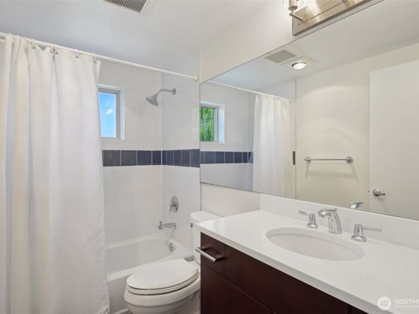 701 Galer Street 504, Seattle WA 98109