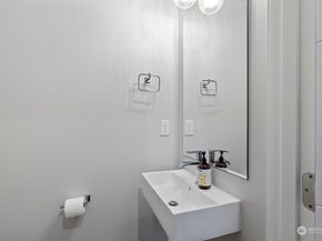 1620 S Lane E, Seattle WA 98144