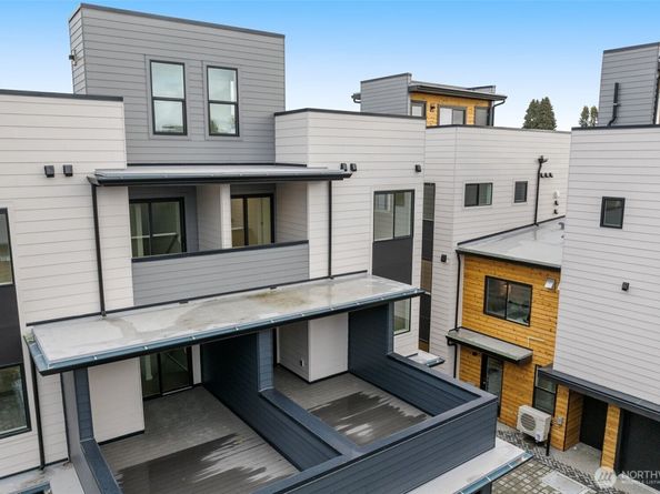 9223 A 14th Avenue NW, Seattle WA 98117