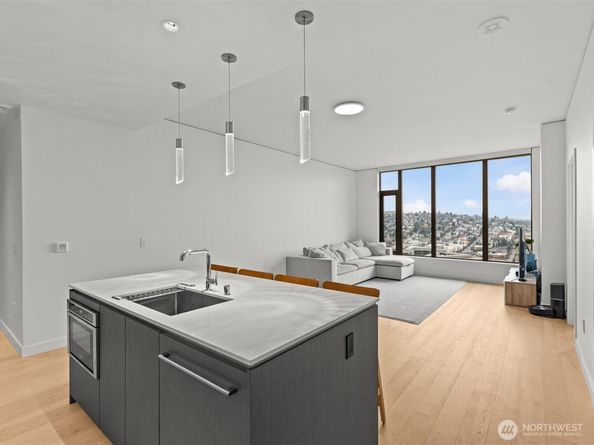 2510 6th Avenue 2410, Seattle WA 98121