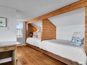 6921 39th Avenue SW, Seattle WA 98136