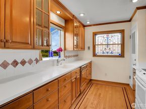6921 39th Avenue SW, Seattle WA 98136