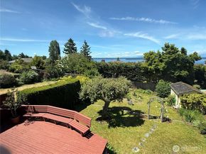 6921 39th Avenue SW, Seattle WA 98136
