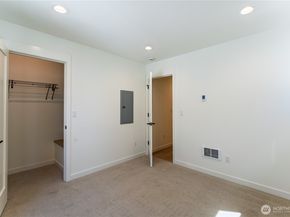 10350 Wallingford Avenue N B, Seattle WA 98133