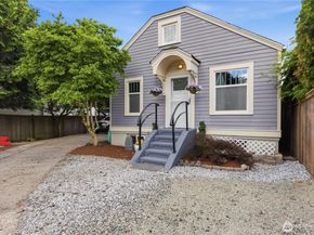 119 1/2 Main Street, Renton WA 98057