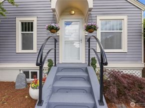119 1/2 Main Street, Renton WA 98057