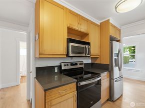 119 1/2 Main Street, Renton WA 98057