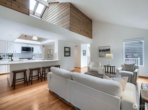 15301 SE 48th Drive, Bellevue WA 98006