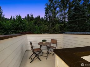 9004 NE 170th Street, Kenmore WA 98028