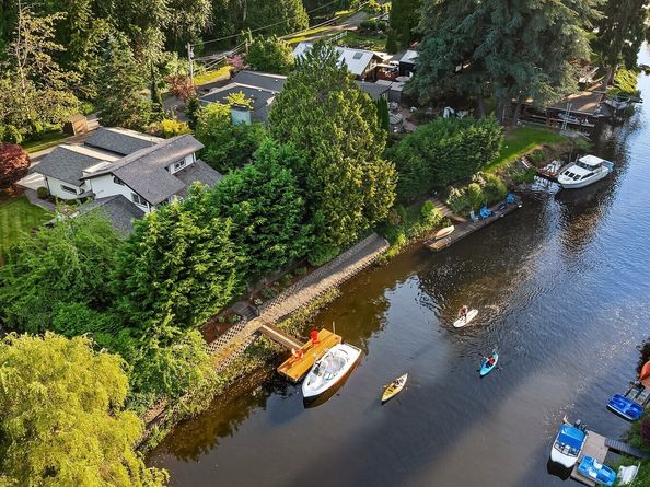 9004 NE 170th Street, Kenmore WA 98028