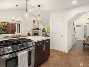 9004 NE 170th Street, Kenmore WA 98028