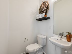 2251 14th Avenue W C, Seattle WA 98119