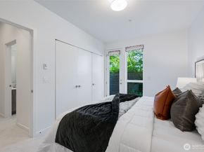 2251 14th Avenue W C, Seattle WA 98119