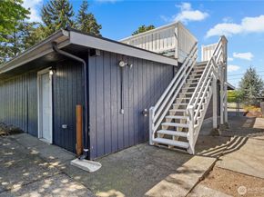 25916 18th Avenue S, Des Moines WA 98198