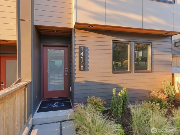 1410 B N 47th Street, Seattle WA 98103