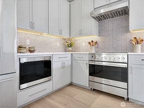 1410 B N 47th Street, Seattle WA 98103