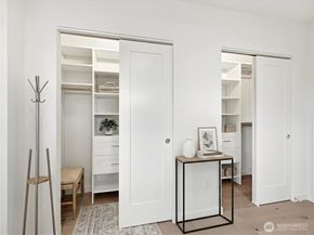 1410 B N 47th Street, Seattle WA 98103