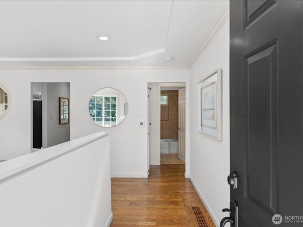 1051 2nd Avenue S, Edmonds WA 98020