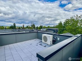 6947 42nd Avenue S, Seattle WA 98118