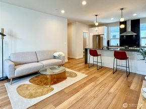 6947 42nd Avenue S, Seattle WA 98118