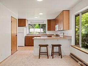 9912 NE 142 Place B201, Kirkland WA 98034
