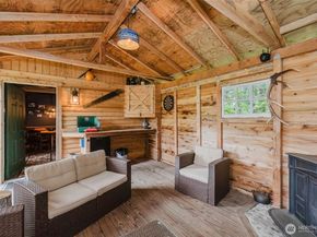 8025 W Wildcat Lake Road, Bremerton WA 98312