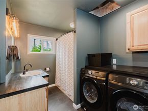 8025 W Wildcat Lake Road, Bremerton WA 98312