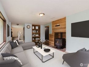 8025 W Wildcat Lake Road, Bremerton WA 98312