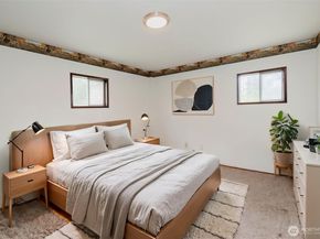 8025 W Wildcat Lake Road, Bremerton WA 98312
