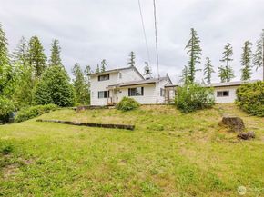 8025 W Wildcat Lake Road, Bremerton WA 98312