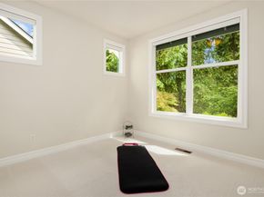 24253 NE Vine Maple Way, Redmond WA 98053