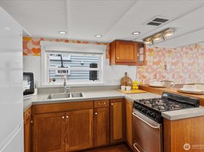 1900 Westlake Avenue N B20, Seattle WA 98109