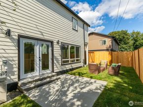 10053 8th Avenue NW, Seattle WA 98177
