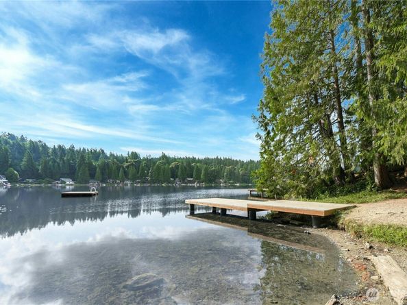 3211 W Ames Lake Drive NE, Redmond WA 98053