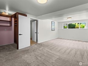 29718 3rd Avenue S, Federal Way WA 98003