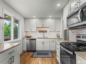 29718 3rd Avenue S, Federal Way WA 98003