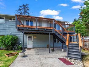 29718 3rd Avenue S, Federal Way WA 98003