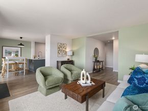 3815 131st Lane SE H4, Bellevue WA 98006