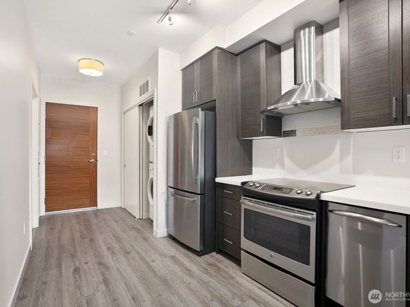 1760 NW 56th Street 421, Seattle WA 98107