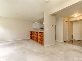 2037 S 368th Place, Federal Way WA 98003