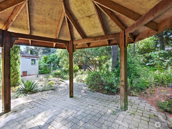 4010 SW 106th Street, Seattle WA 98146