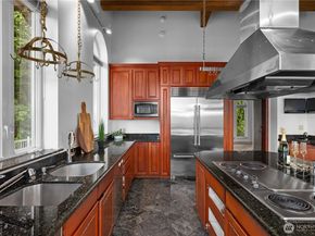 5454 194th Avenue SE, Issaquah WA 98027