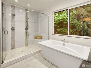 3745 88th Avenue SE, Mercer Island WA 98040