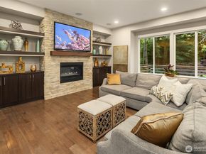 3745 88th Avenue SE, Mercer Island WA 98040